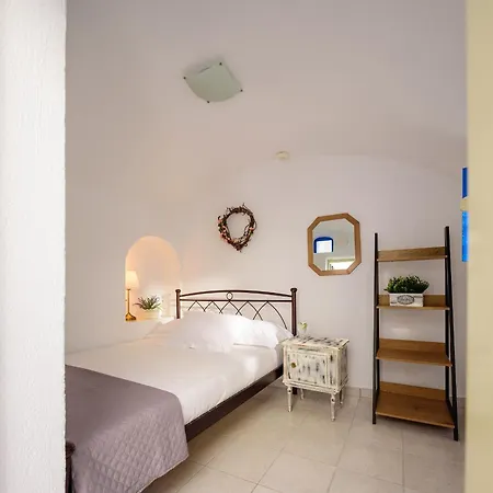 Casa Delle Botti Cave House Santorini Oia Foinikiá